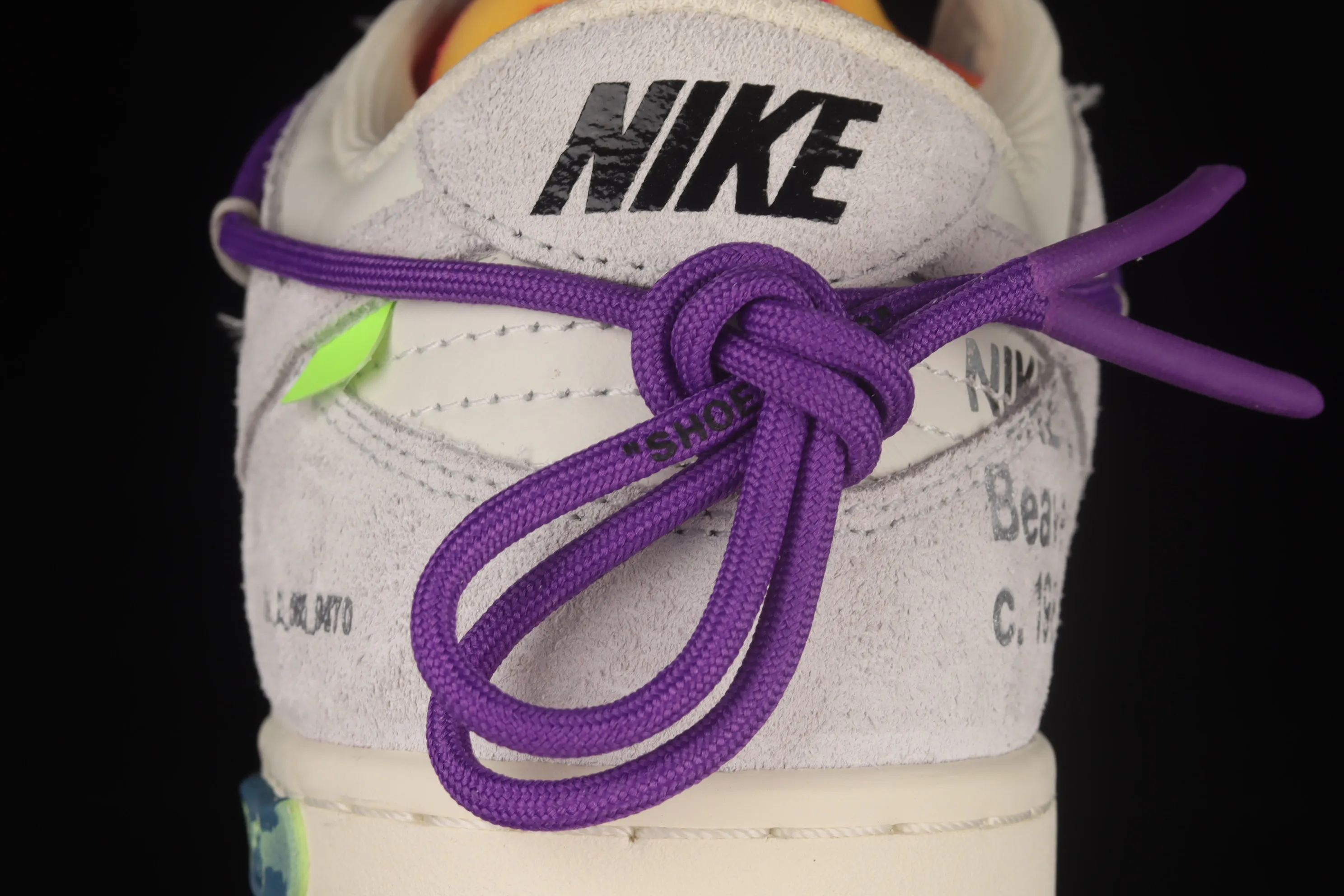 All Categories Nk SB Dunk Series Nk SB Dunk Low Low-top Sneakers #ZG Version OF x Nk Dunk Low OW Suede SB Smashed Backboard Fashion Casual Sneakers DJ0950-101